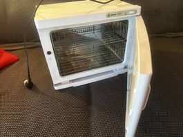 Handtuchwärmer mit UV-Sterilisation  Kosmetik / Massage 