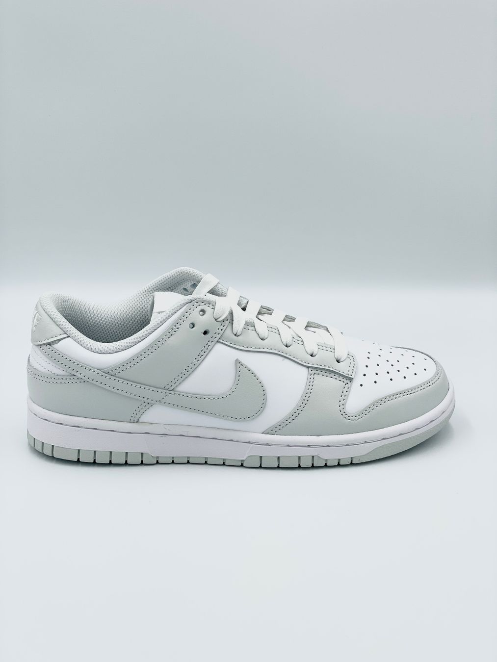 Nike Scarpe da donna: Nike Dunk Low Photon Dust EU 40 – Nuovo e nell'imballaggio originale da Erlinsbach venduto da sasneakers 1