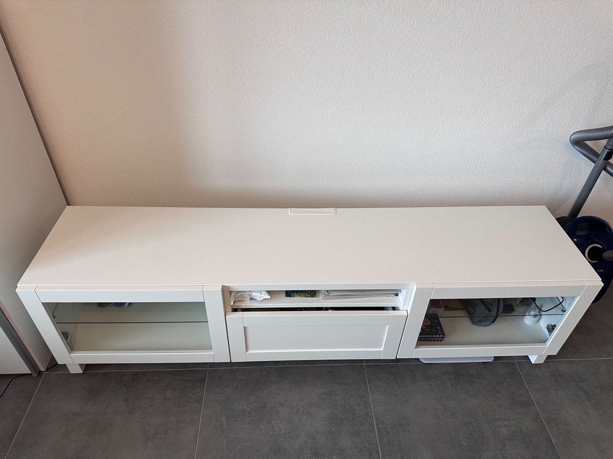 Ikea Meubles TV: TV-Möbel  – D'occasion à Frauenfeld par _smile_w 2