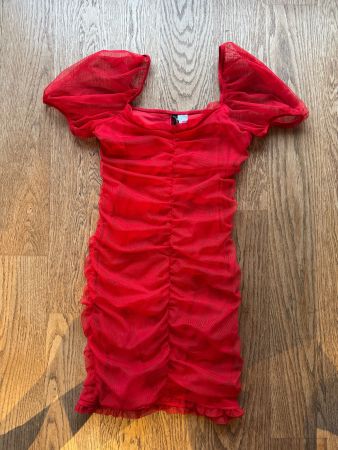 Rotes H&M Kleid
