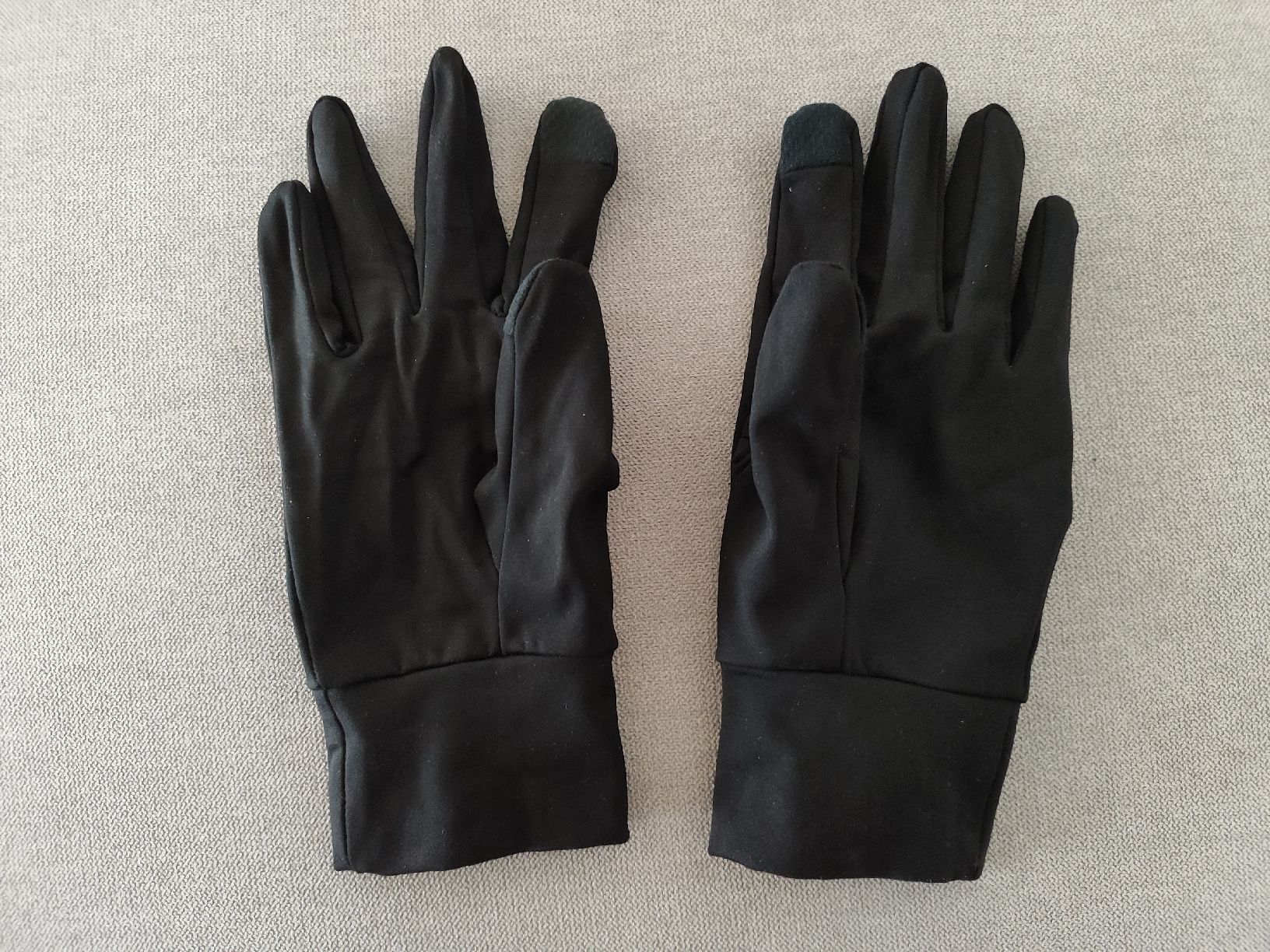 Guanti & manicotti: Gants thermo Ellesse noir – Nuovo (secondo la descrizione) da Ursy venduto da Freeman-85 1