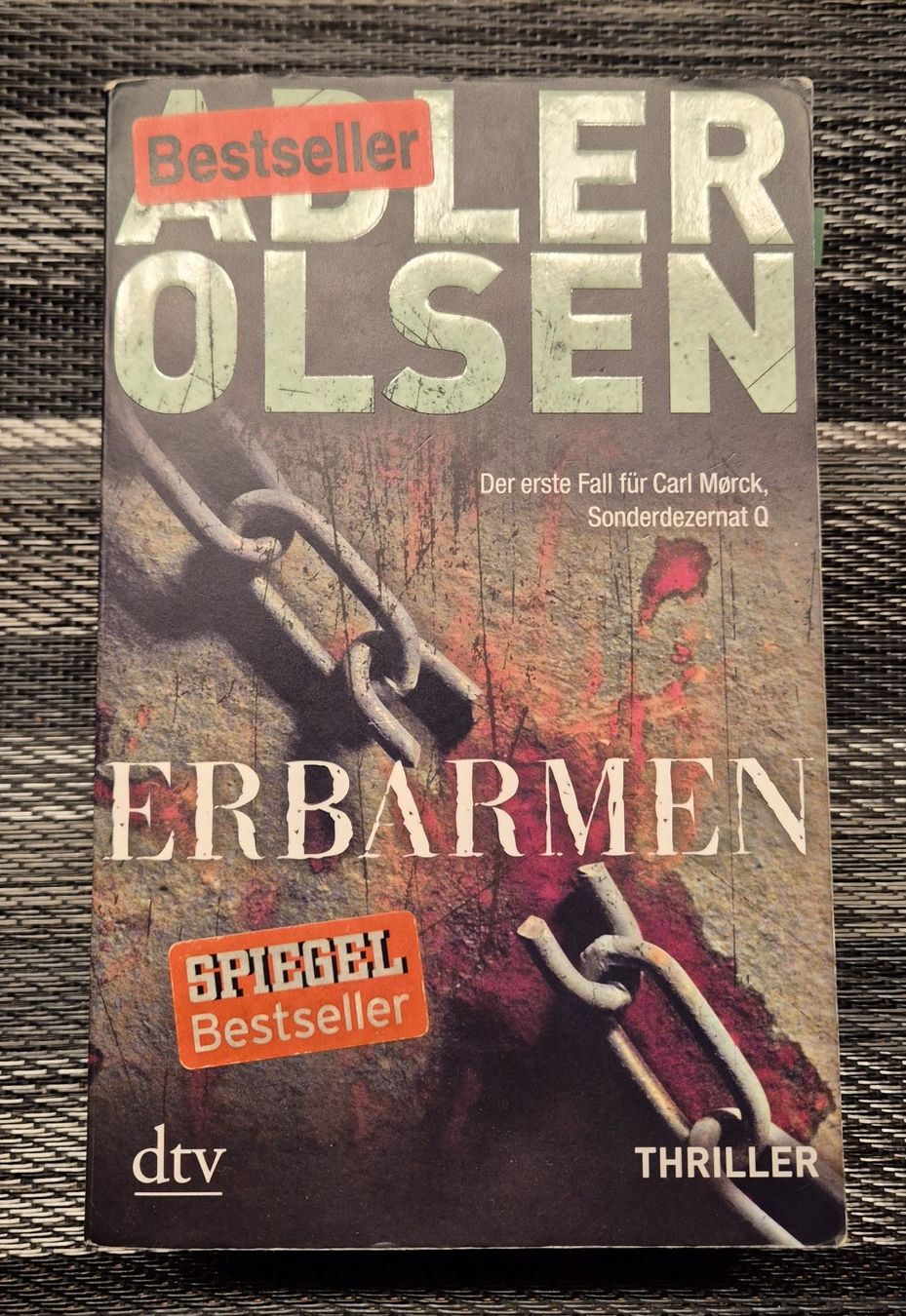 Bücher: Jussi Adler Olsen: "Erbarmen" – Gebraucht aus Rüttenen von Mushorn