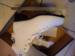 Neue Damen Schlittschuhe Gr. 45