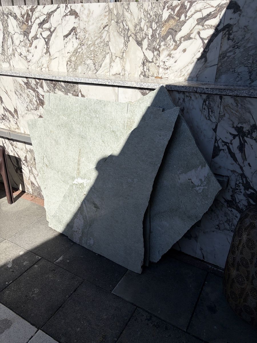 Steine & Dachziegeln: Granit Restposten 2cm – Gebraucht aus Günsberg von higa4524