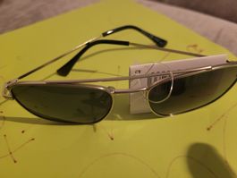 Stylische Sonnenbrille, neu, nie getragen, Top Zustand