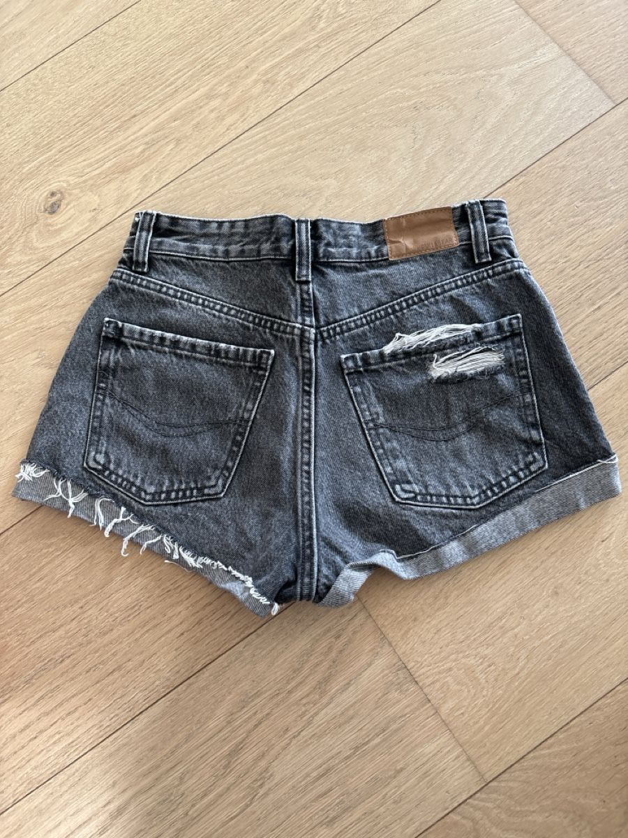 Pull&Bear Pantaloni: Shorts Gr 36 – Usato da Neuenkirch venduto da Panamericana 1