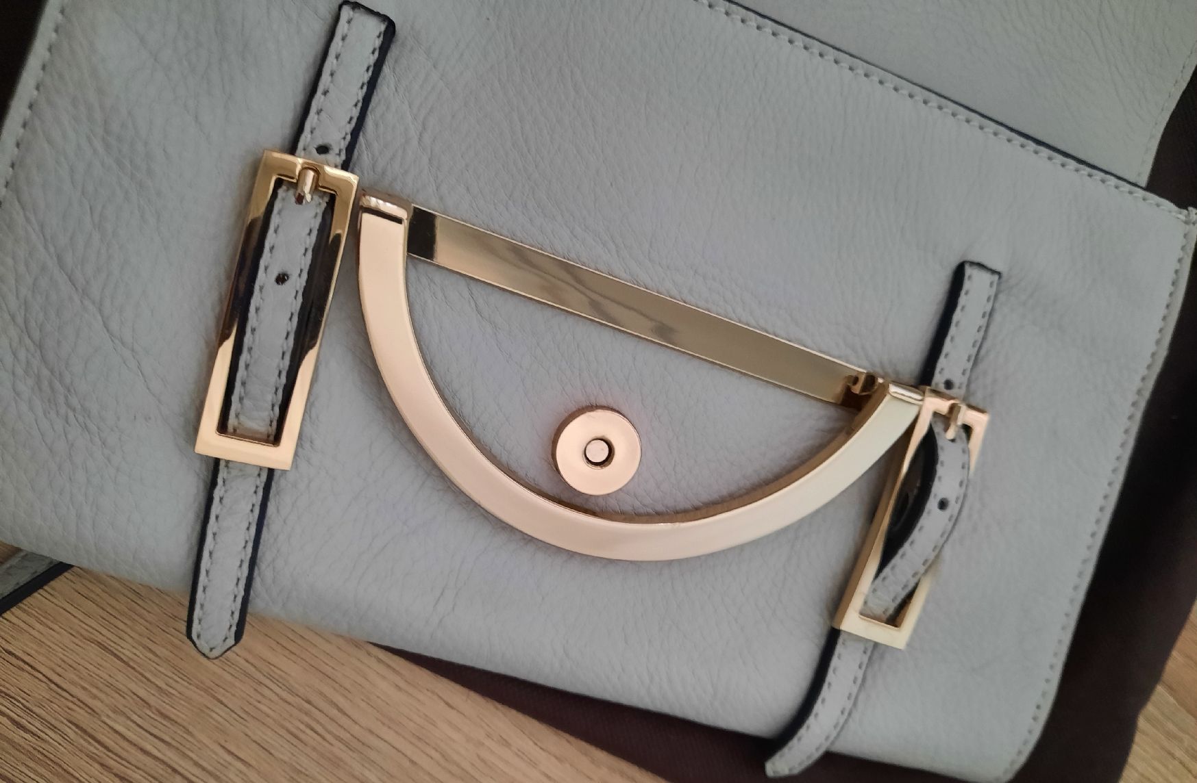 Coccinelle Sacs femmes: Sac Coccinelle  – Neuf (Voir description) à Sion par Minabo78 7