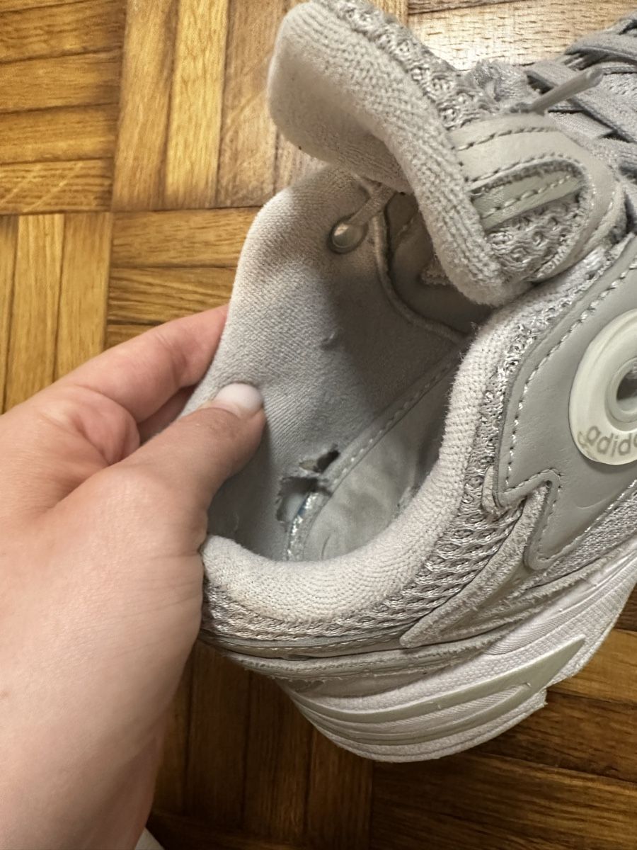 Adidas Scarpe da donna: Adidas Astir Sneakers  – Usato da Dübendorf venduto da din_dl9l 5