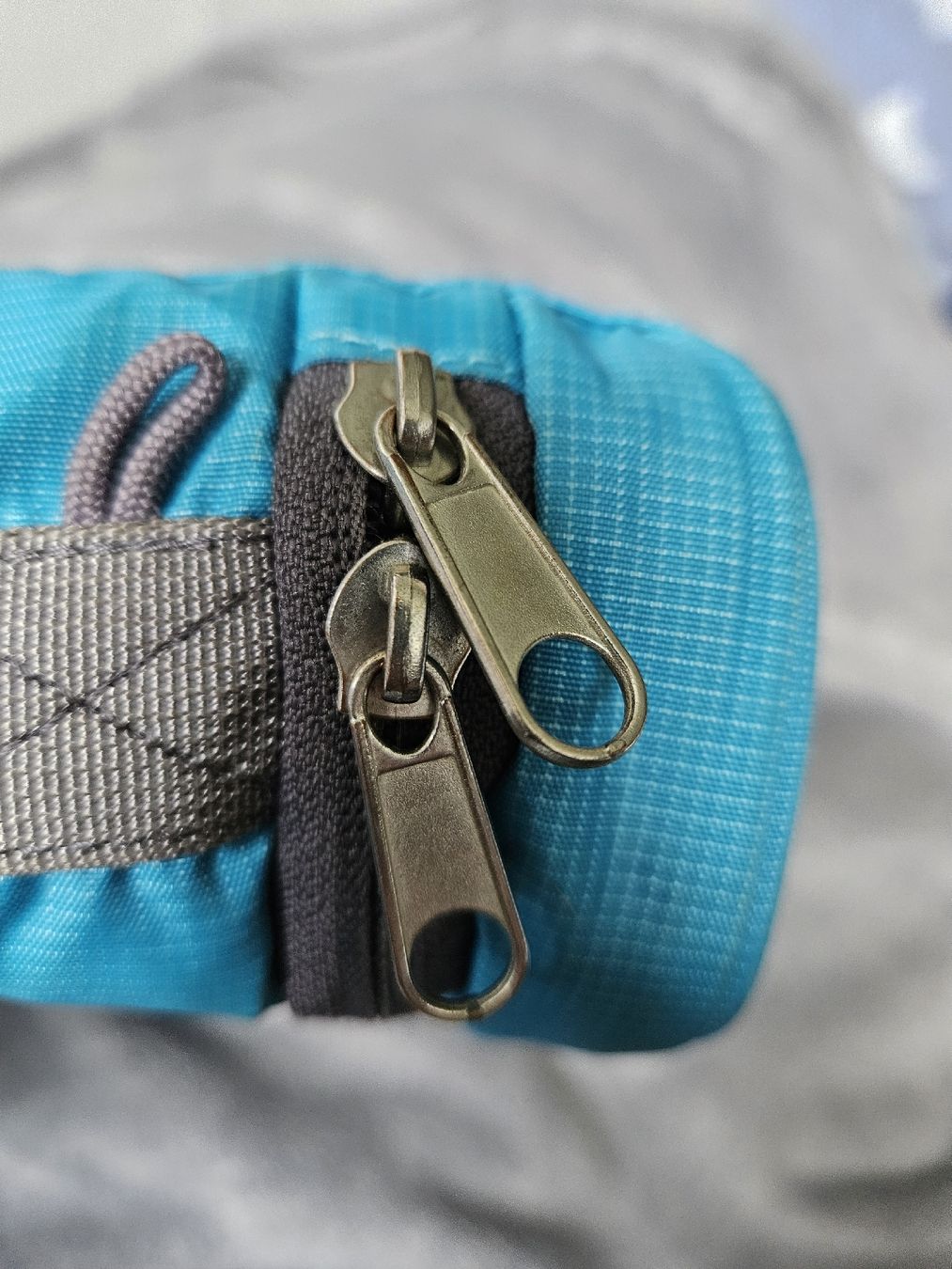 Meru Kosmetikkoffer: Meru Kulturbeutel/Necessaire – Gebraucht aus Bern von Snowflake38 9