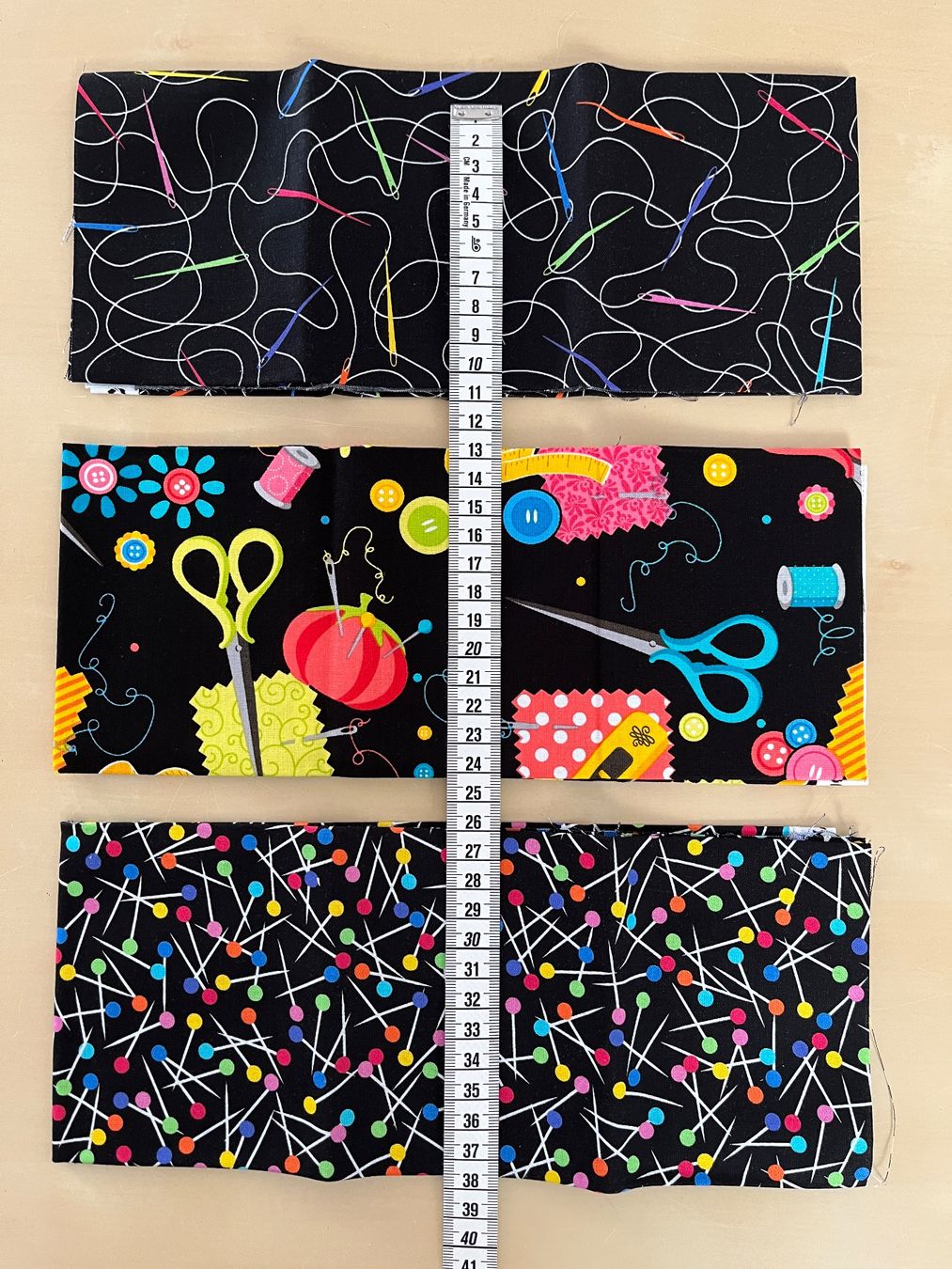 Tessuti: Patchworkstoffe 9FQ, Thema Nähen no.3 – Nuovo (secondo la descrizione) da Seuzach venduto da KreativmitStoff 1