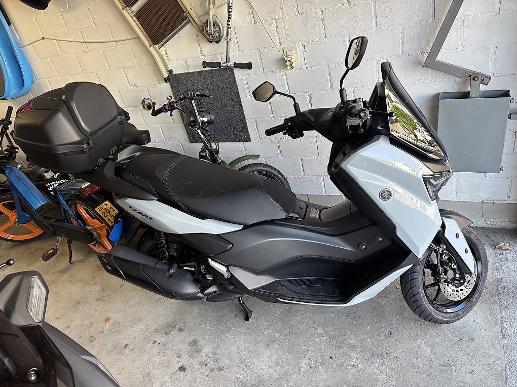 Yamaha Scooters: Yamaha Nmax tech max 125ccm – Neu (gemäss Beschreibung) aus Zürich von Gantner2 1