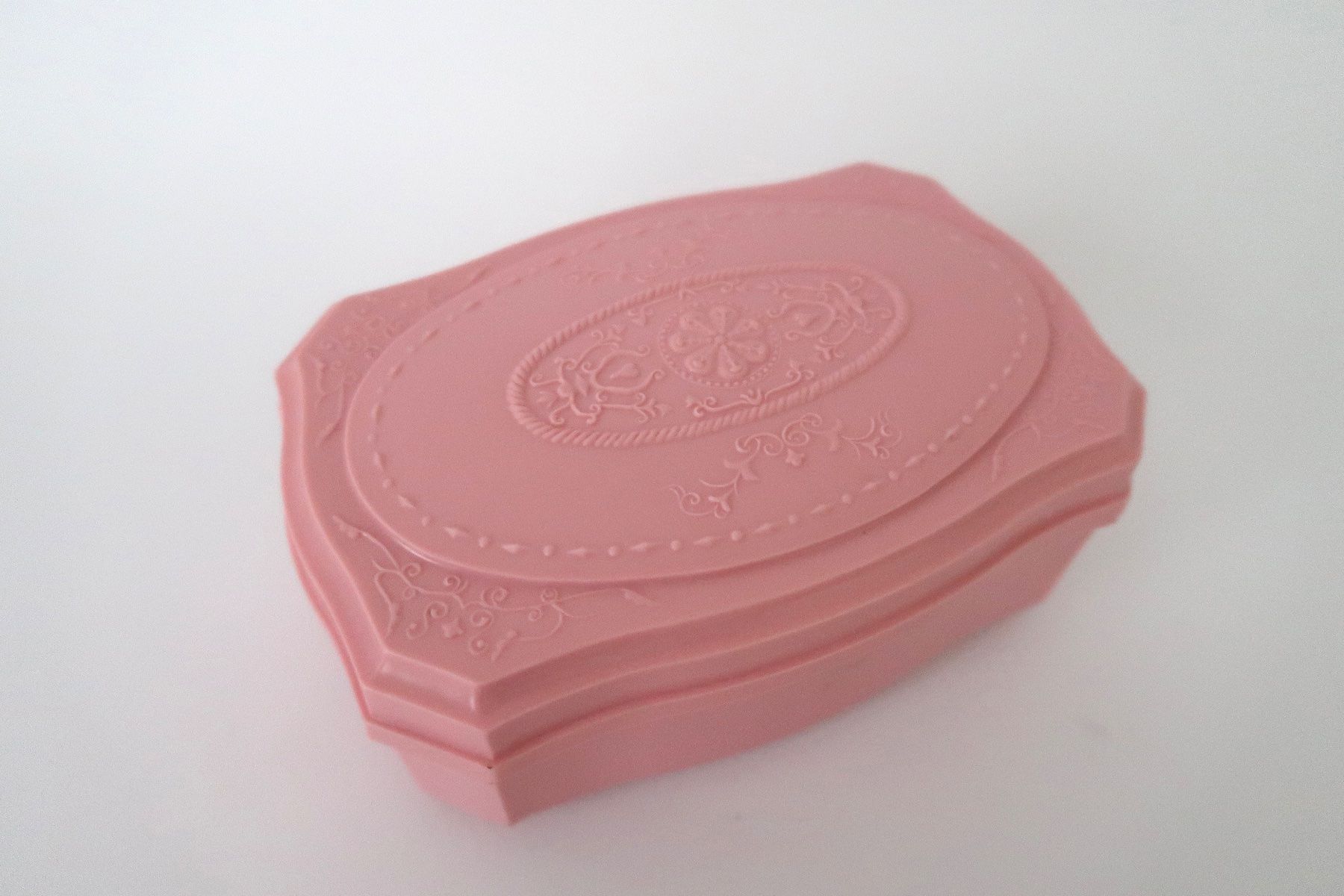 Barattoli: Boîte ancienne bakélite rose style rococo 💝 – Usato da Champlan venduto da Cjayretro 1