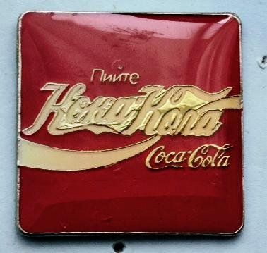 Coca-Cola Plaquettes & Badges: Coca-Cola Pin – D'occasion à Pfäffikon ZH par Colacity
