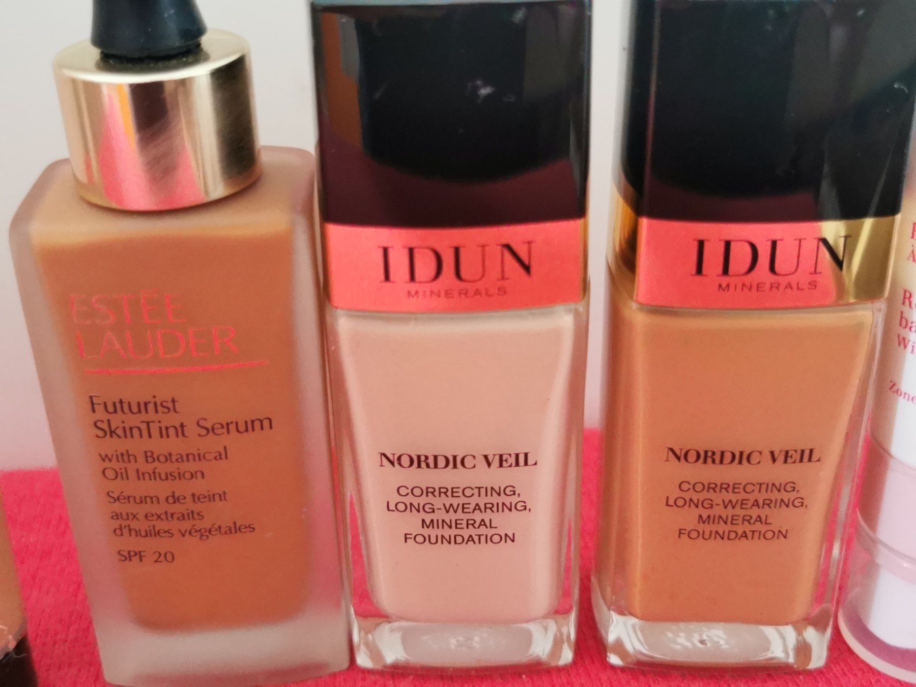 Clarins Make-up: Hochwertige Foundation-Cremes, 6 Stück – Gebraucht aus Schlieren von vlalif 2