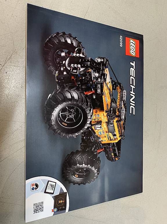 Lego Kit di costruzioni: LEGO TECHNIC SET 42099 4x4 X-TREME OFF ROADER – Usato da Zunzgen venduto da Viper79 4