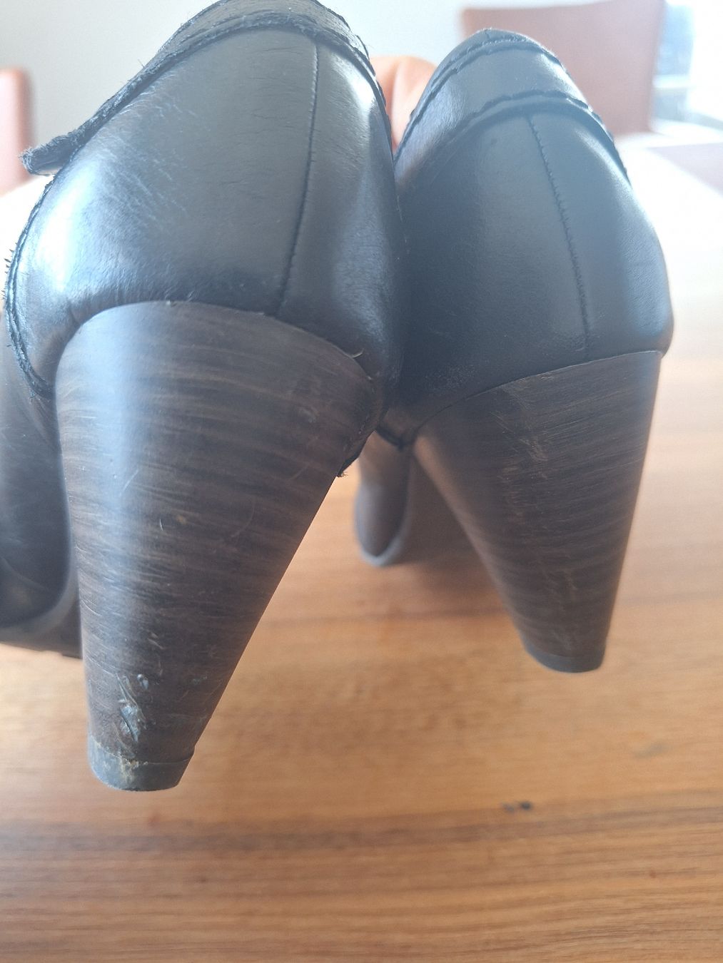 Damenschuhe: Pumps schwarz Grösse 38 mit Gebrauchsspuren – Gebraucht aus Uzwil von JollyF 4