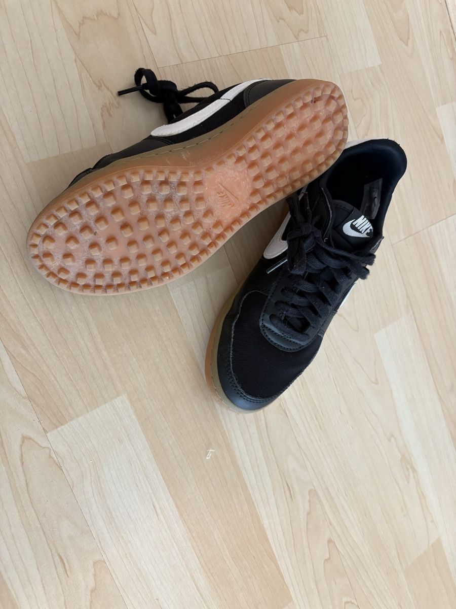 Nike Scarpe da uomo: Nike Sneakers - Black and White – Nuovo (secondo la descrizione) da Lüscherz venduto da ine_rdx7 2