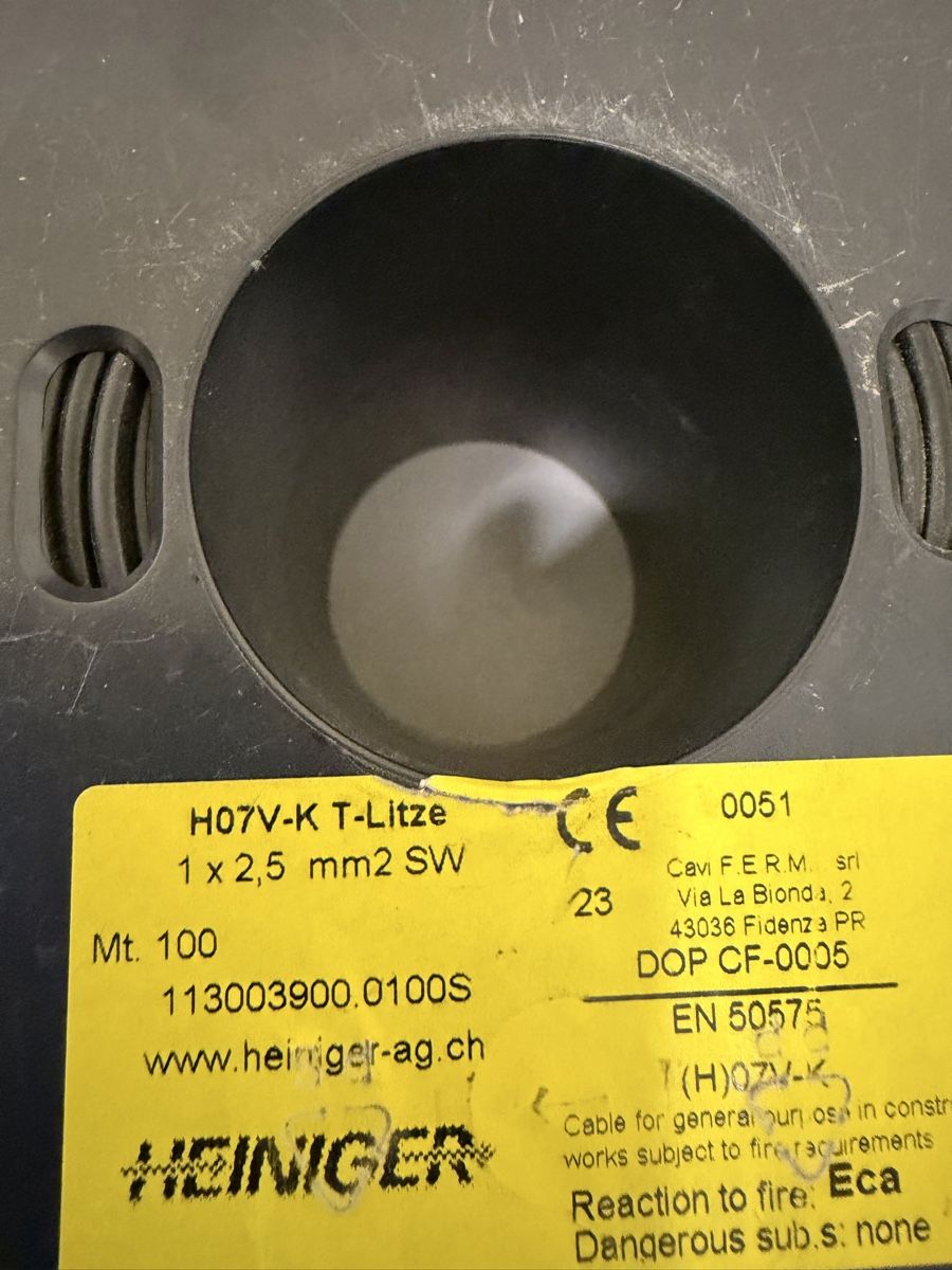 Câbles: Litze drath 2.5mm2  – D'occasion à Zürich par papaplatte 7