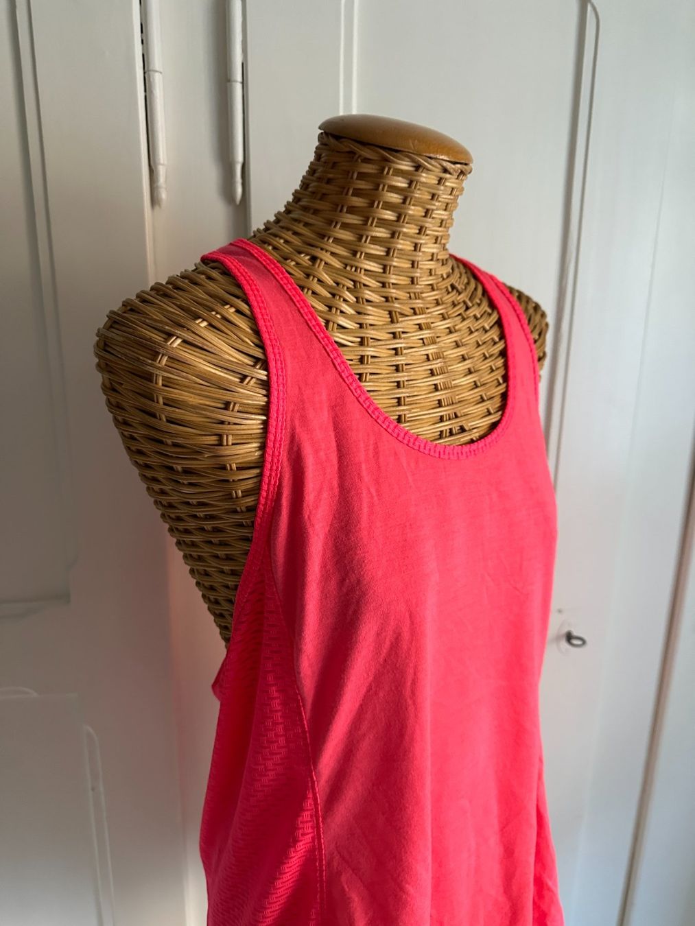 Under Armour Top: UNDER ARMOUR - Sport Top pink M – Usato da Zürich venduto da Diazaio 1