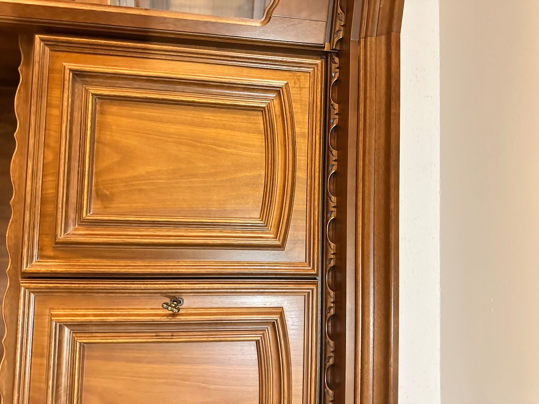 Schränke: Antiker Wandschrank 1.- – Gebraucht aus niederhasli von rami016 4