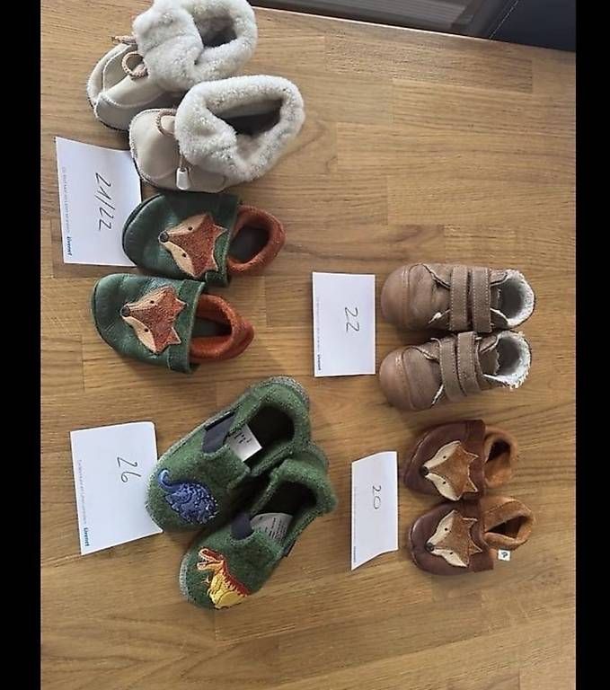 Schuhe für Jungen: Kleinkinderschuhe 6-12 Monate – Gebraucht aus Biel/Bienne von Mia2025