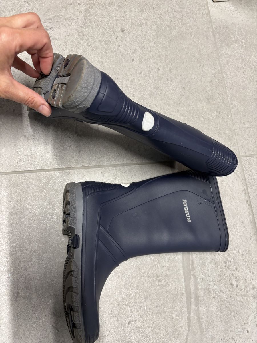 Scarpe per ragazzi: Bottes de pluie bleues taille 30  – Usato da Salvenach venduto da gwenwywar 1