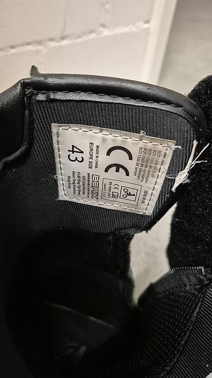 Scarpe da uomo: Motorradstiefel Berik Gr. 43 – Usato da Aarburg venduto da exe_v5s5 3