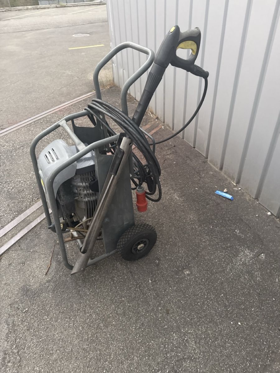 Kärcher Nettoyeurs à haute pression: Kärcher HD 10/25 4S – D'occasion à Zofingen par merc212 1
