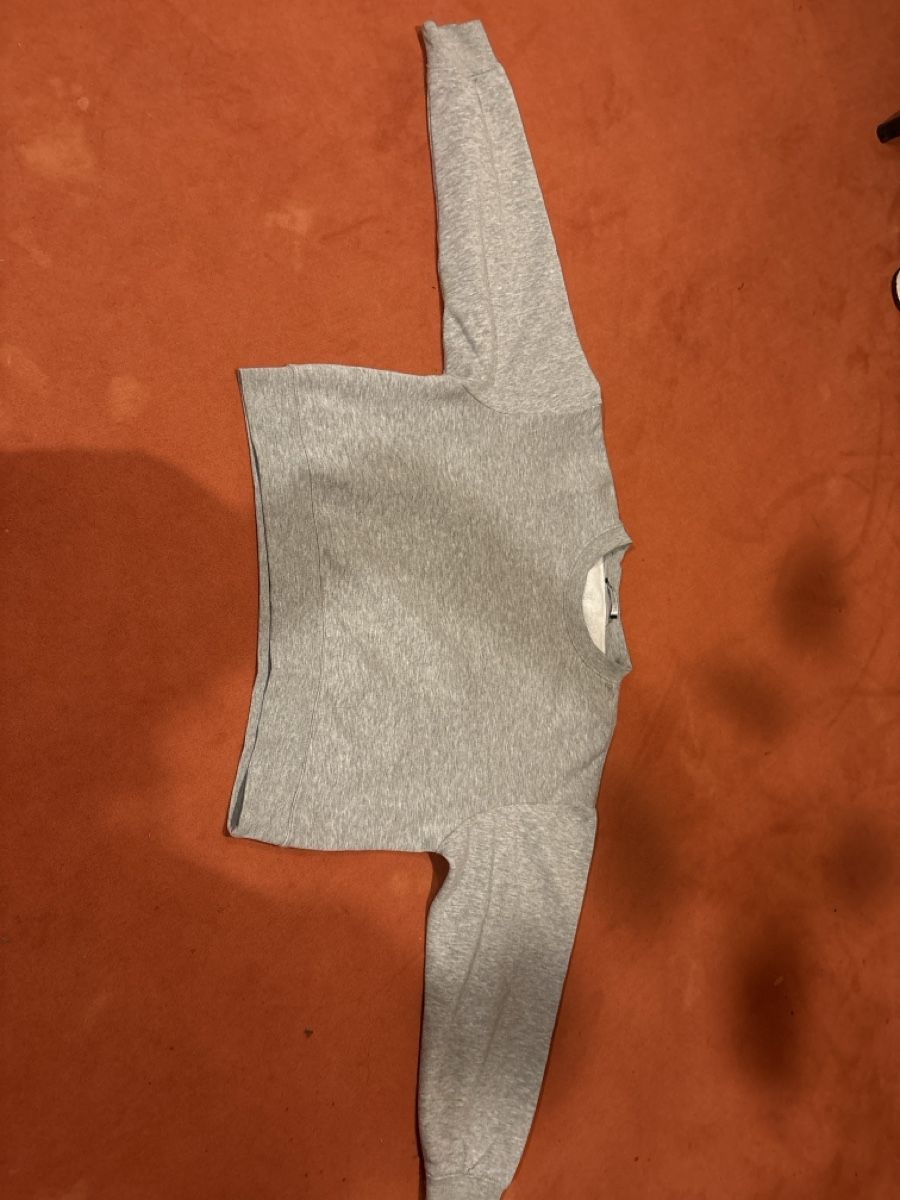 Zara Pullover & Sweatshirts: Pullover grau – Neu (gemäss Beschreibung) aus Affoltern am Albis von tam_5vn5