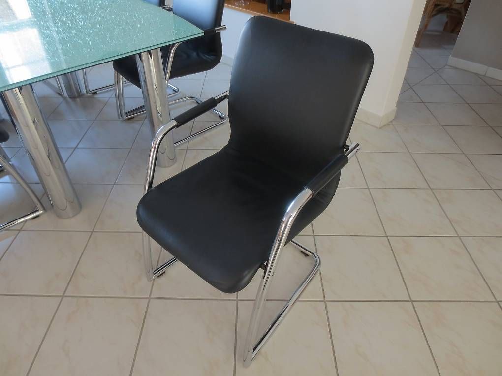 Set di tavolo e panche: Glastisch mit 6 Stühlen aus Leder schwarz – Usato da Zeiningen venduto da rol_rc6y 3