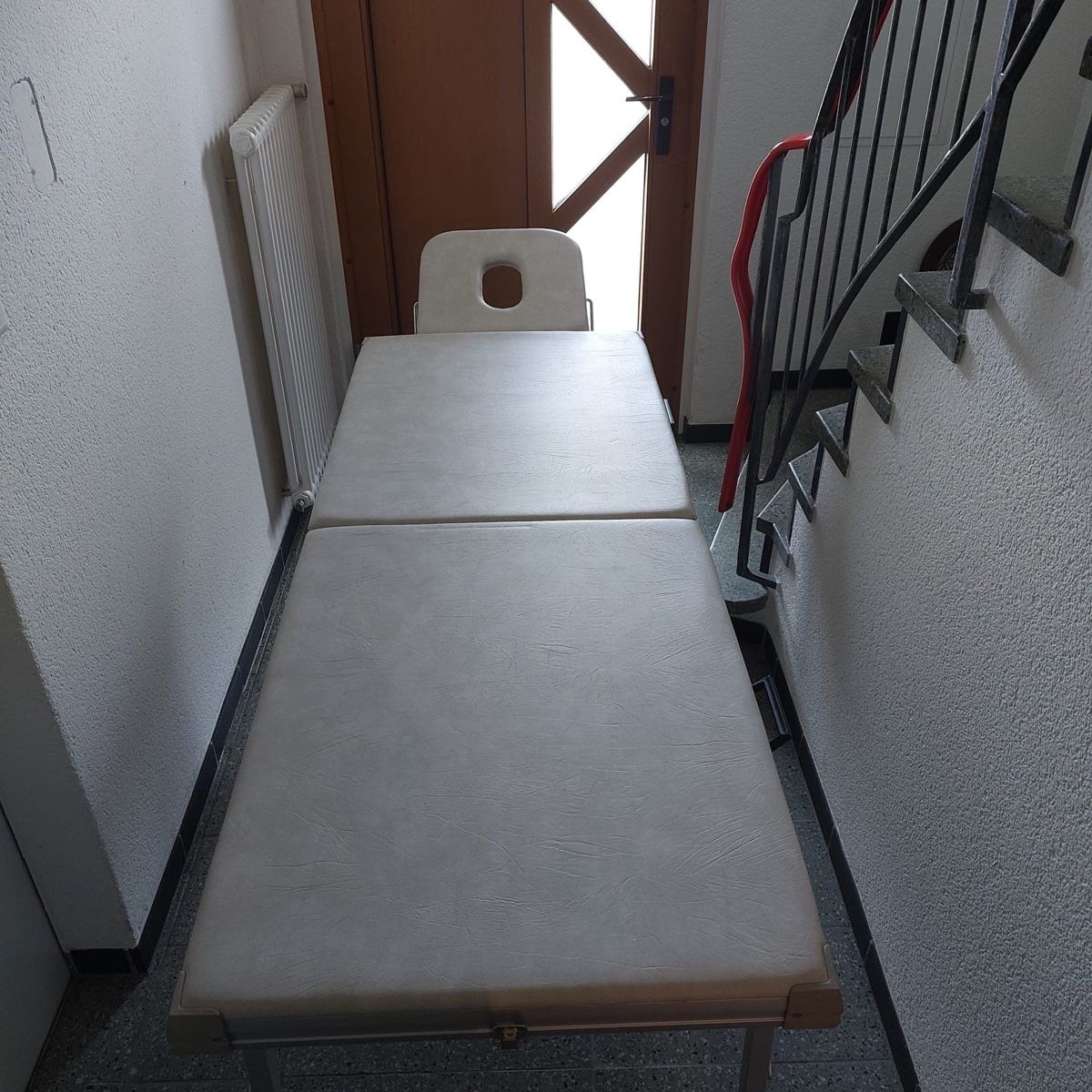 Chaises longues: Massageliege klappbar – D'occasion à Glattbrugg par aentz 1