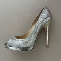 JIMMY CHOO Silver Glitter Luna Peep-Toe Platform Pumps 💖