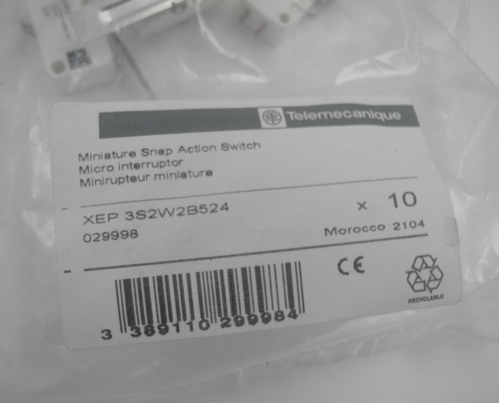 Festo Elektronikbauteile: Festo Ventilblock Telemecanique Miniature Switch, Nr. 49b – Gebraucht aus Kottwil von Crazyrolf 2