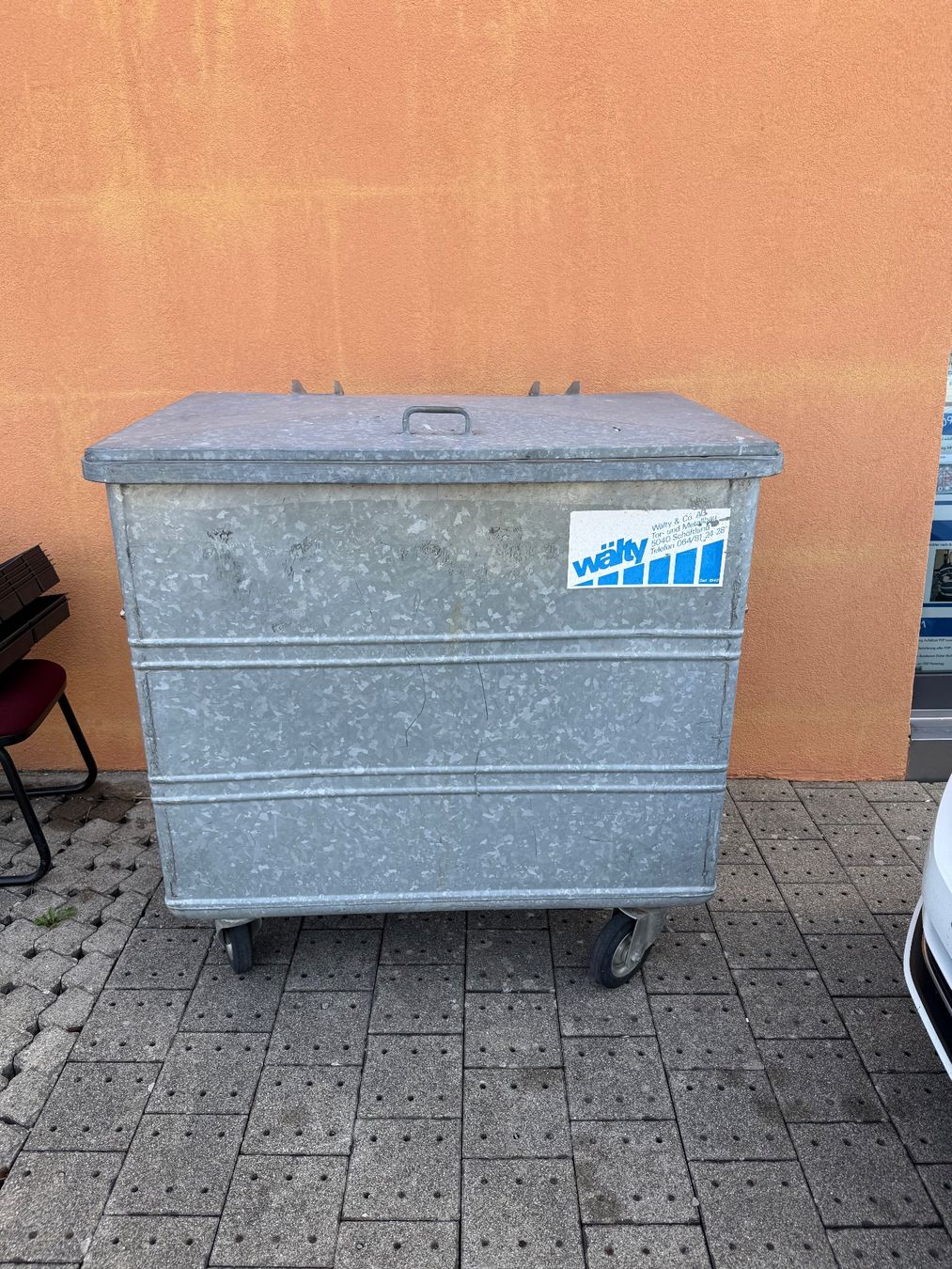 Eléments de bureau: Müllkontainer Verzinkt – D'occasion à Egliswil par inf_6b5f 1