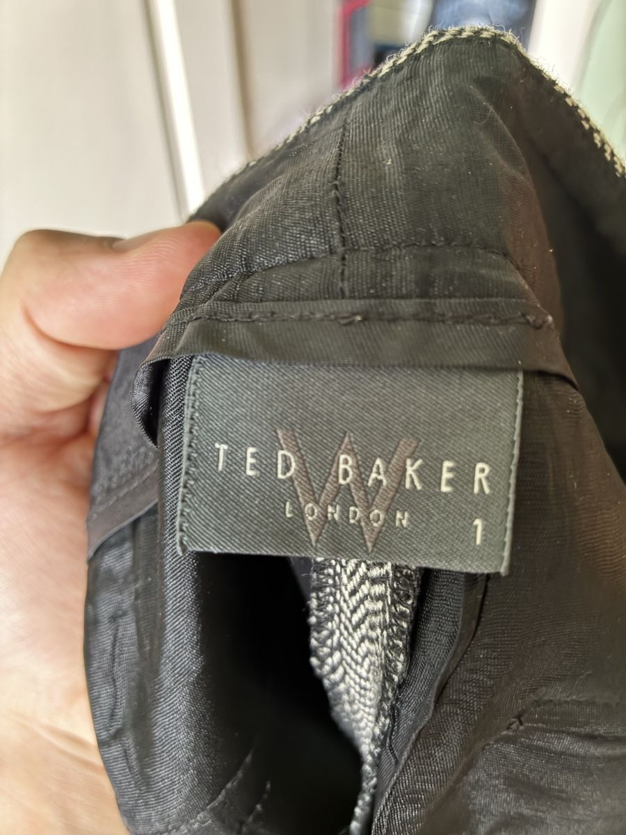 Ted Baker Hosen: Ted Baker Hose Fischgratmuster Grösse 1 – Gebraucht aus Steinmaur von jul_6lwt 2