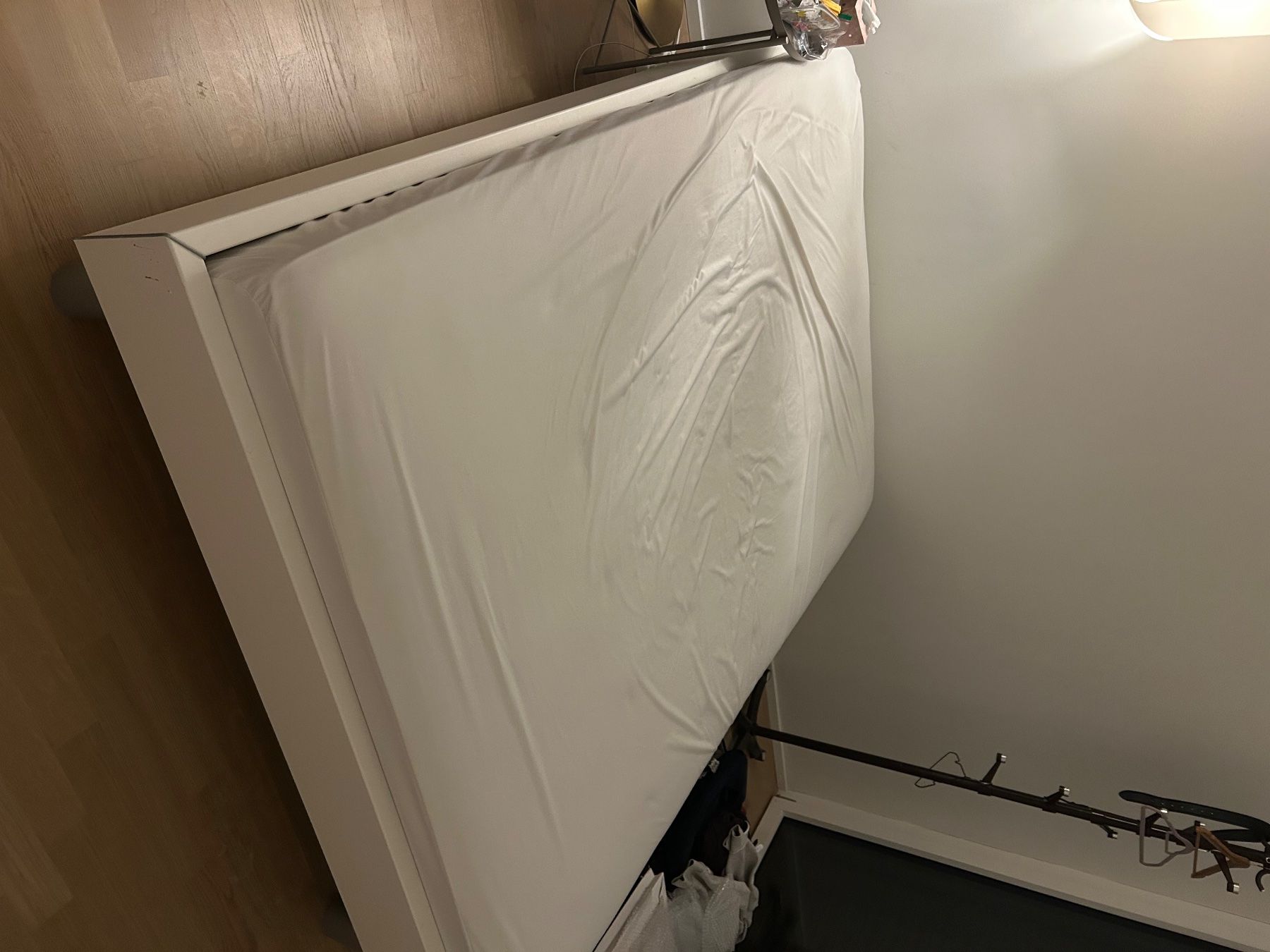 Ikea Letti: Double size Ikea mattress and pfisher bedframe – Usato da Dübendorf venduto da sej_57w9