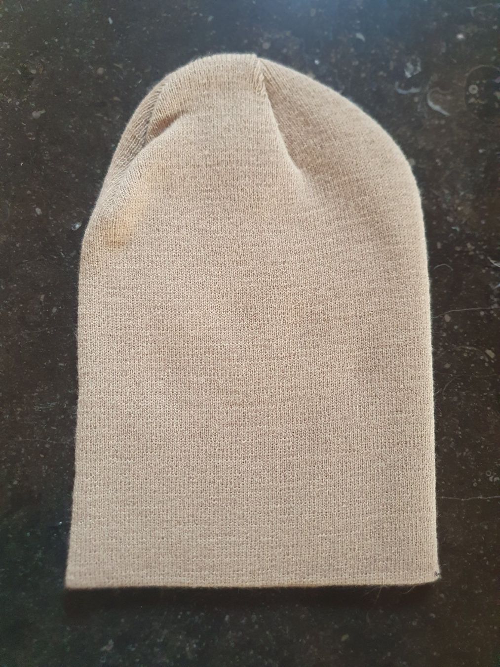Copricapi, berretti & cappellini: Long bonnet beige retroussable – Nuovo (secondo la descrizione) da Monthey venduto da gae_22w9