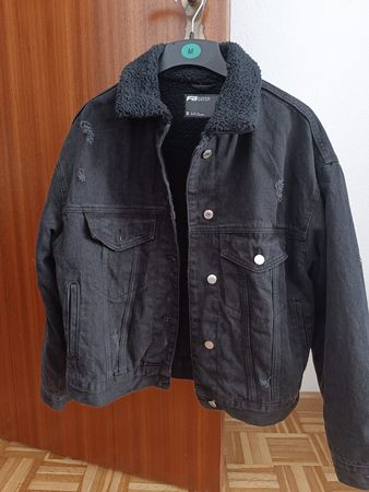 Neue schwarze Jeansjacke mit Teddyfutter – Gr. S – ungetrage