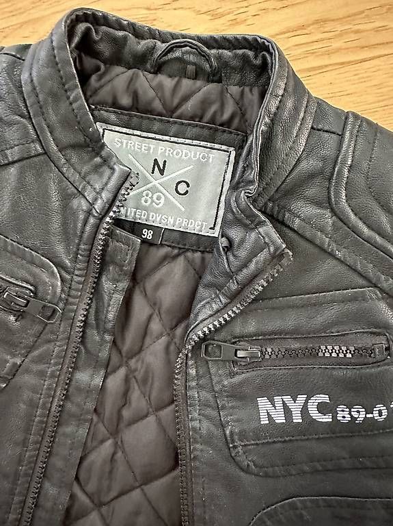 Vestes & Manteaux: Lederjacke Kind Grösse 98 – D'occasion à Bern par ber_h76c 1