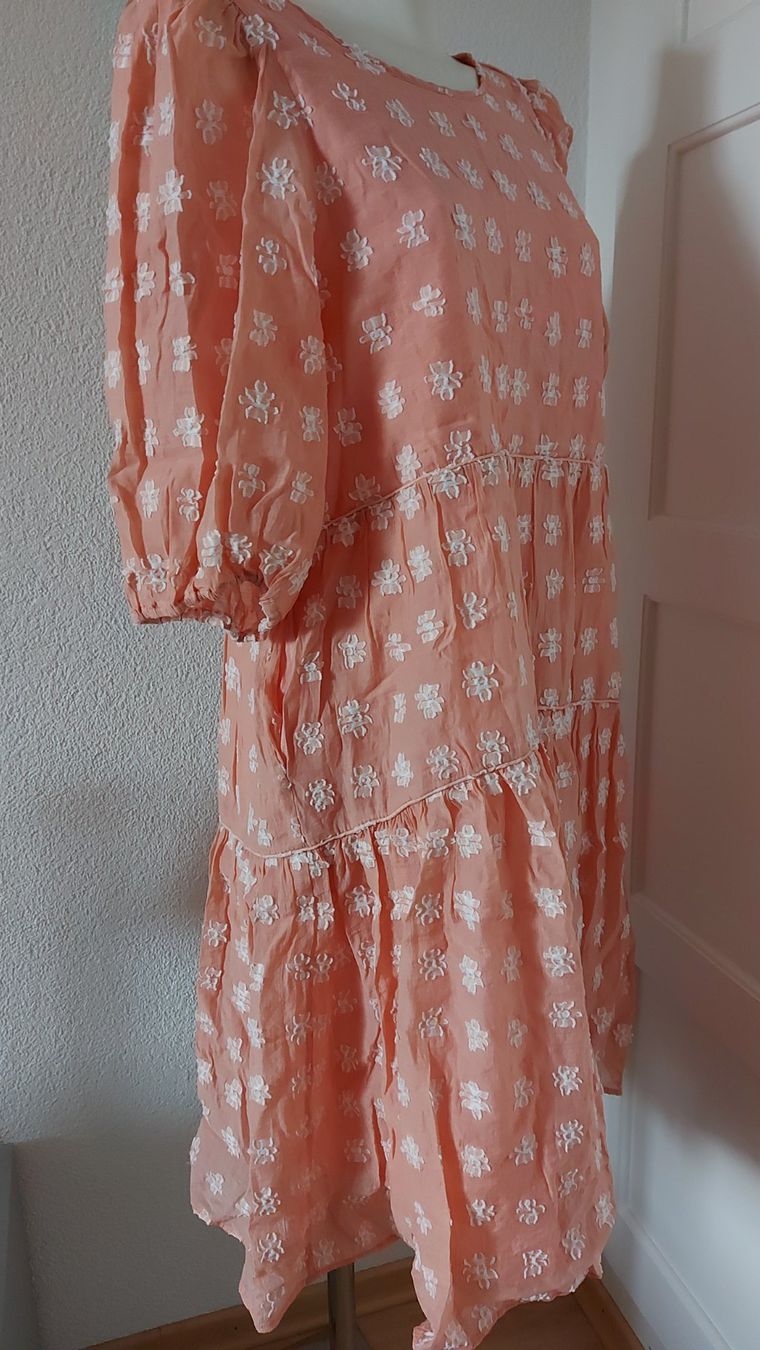 Kleider: KLEID VON SECOND FEMALE – Gebraucht aus Zofingen von MasterPCI 7