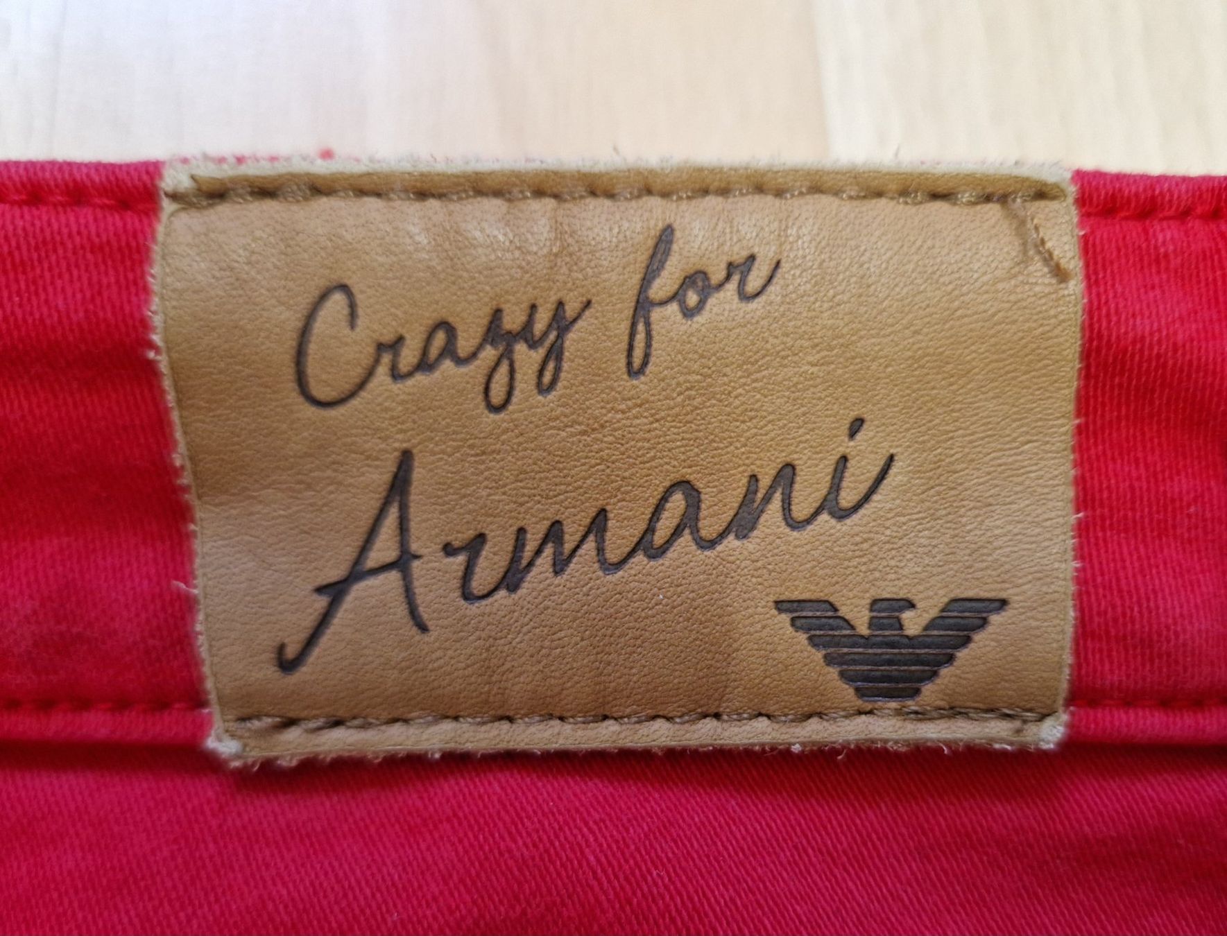 Armani Pantaloni: Armani Junior - Rote Jeans Gr. 144 – Usato da Fribourg venduto da gua_7jvq 2