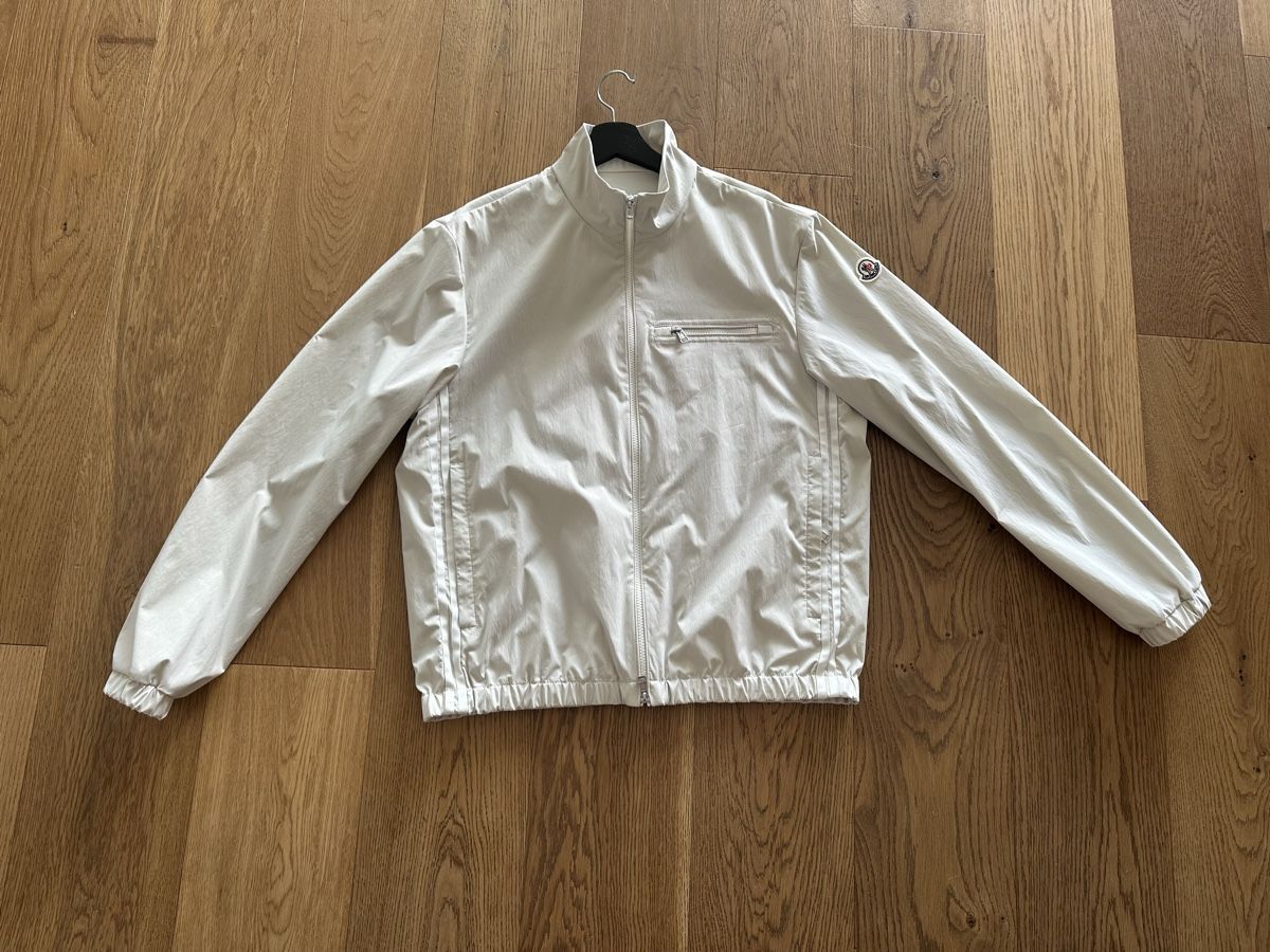 Moncler Giacche: Veste Moncler Danby – Usato da Longirod venduto da guillaume1401