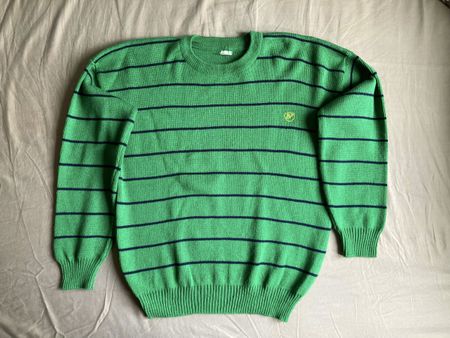 Grüner Pullover aus Wolle / Wollpullover