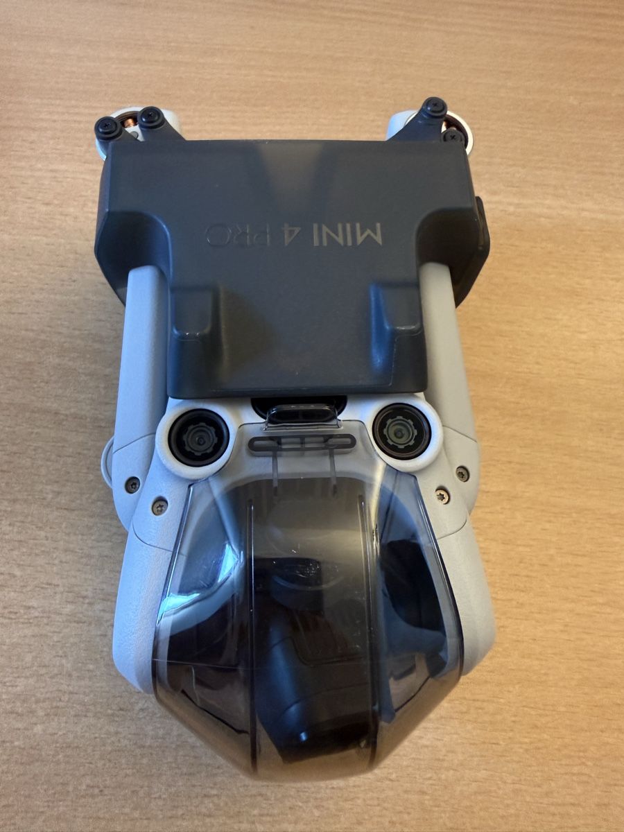 DJI Telecomando: DJI Mini 4 Pro Fly More Combo, like new – Nuovo (secondo la descrizione) da Lenzburg venduto da schmoendli 3