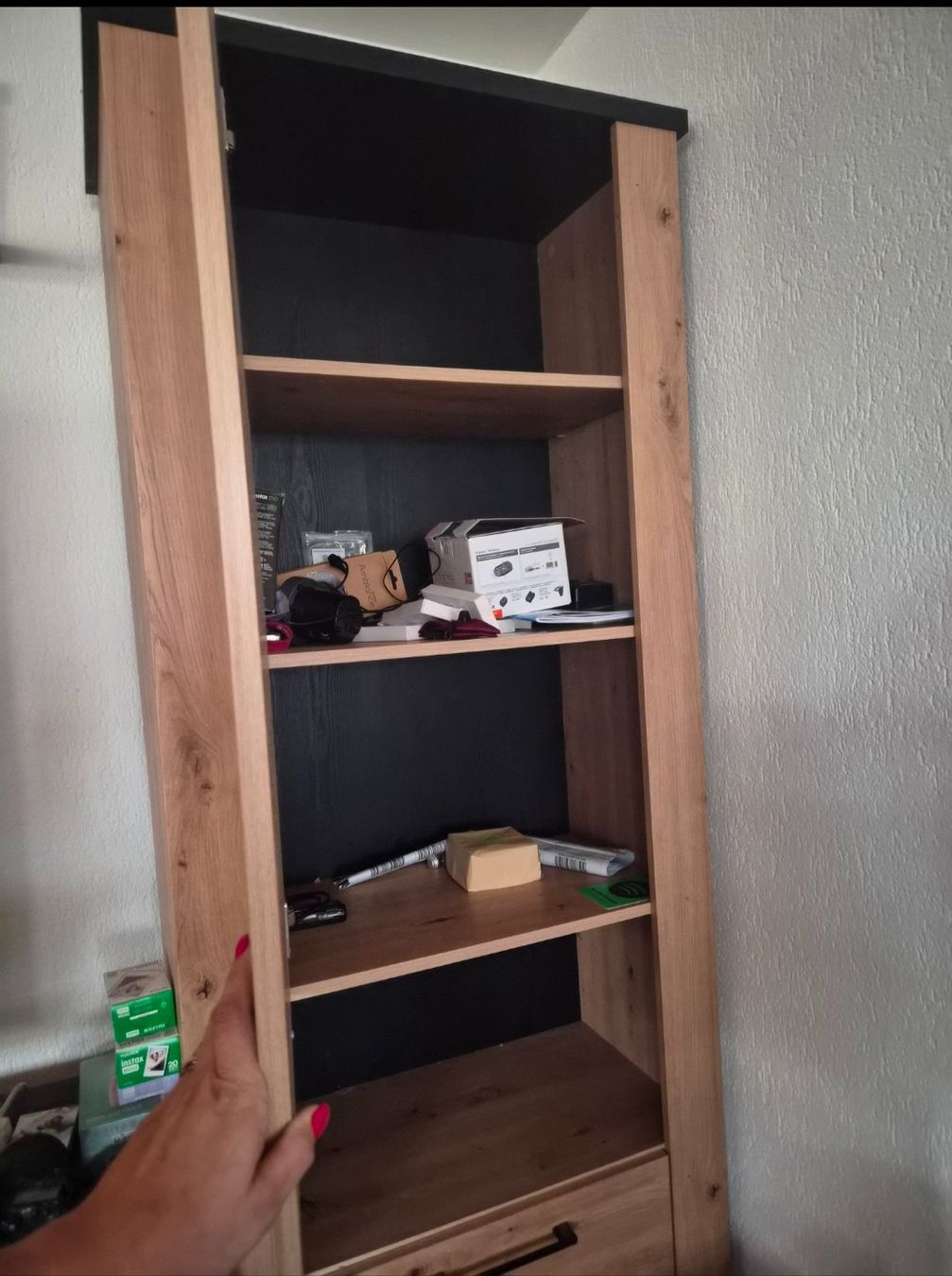 Armadi: Schmaler schicker schrank – Usato da Bassersdorf venduto da tanialevin15 2