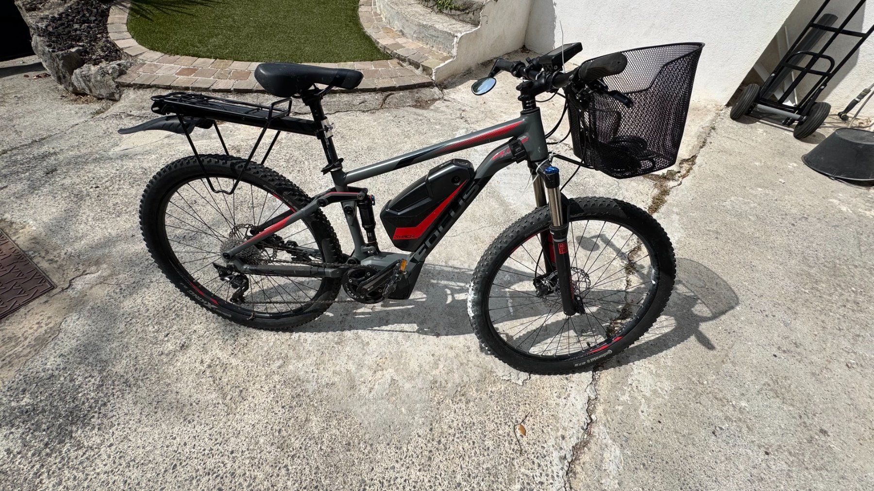 Focus Biciclette: Velo Focus Thron VTT double suspension – Usato da Gampelen venduto da Markbubu