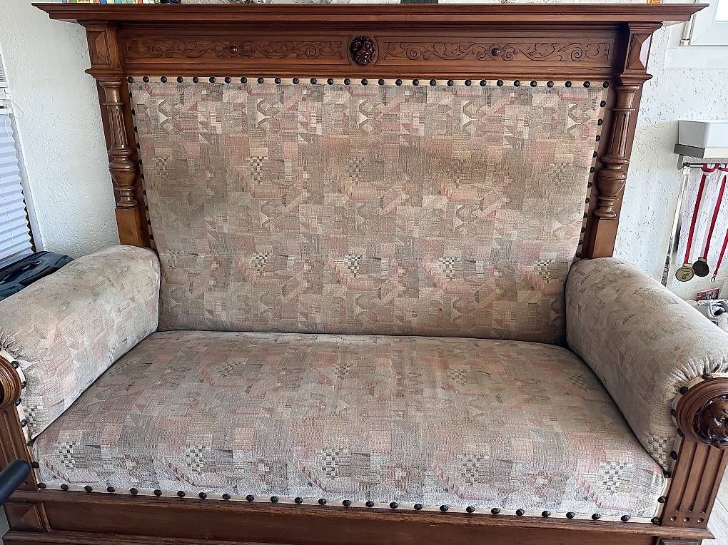 Divani: Antikes Sofa – Usato da Granges (Veveyse) venduto da MiPeAR