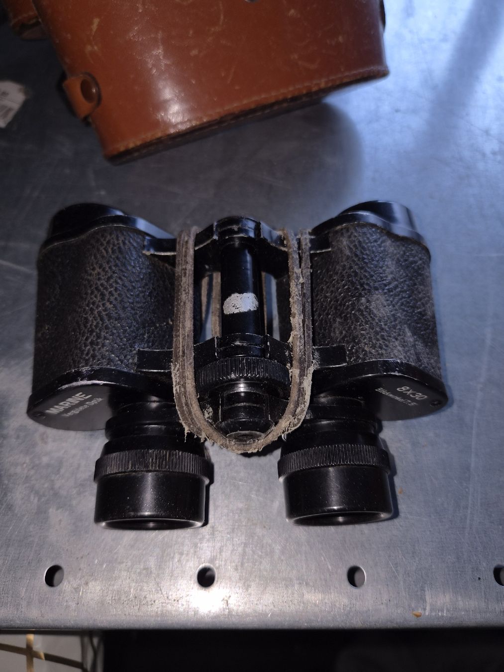 Binocoli: MARINE 8x30 Fernglas mit Lederetui  – Usato da Hochdorf venduto da TT_GARAGE 2