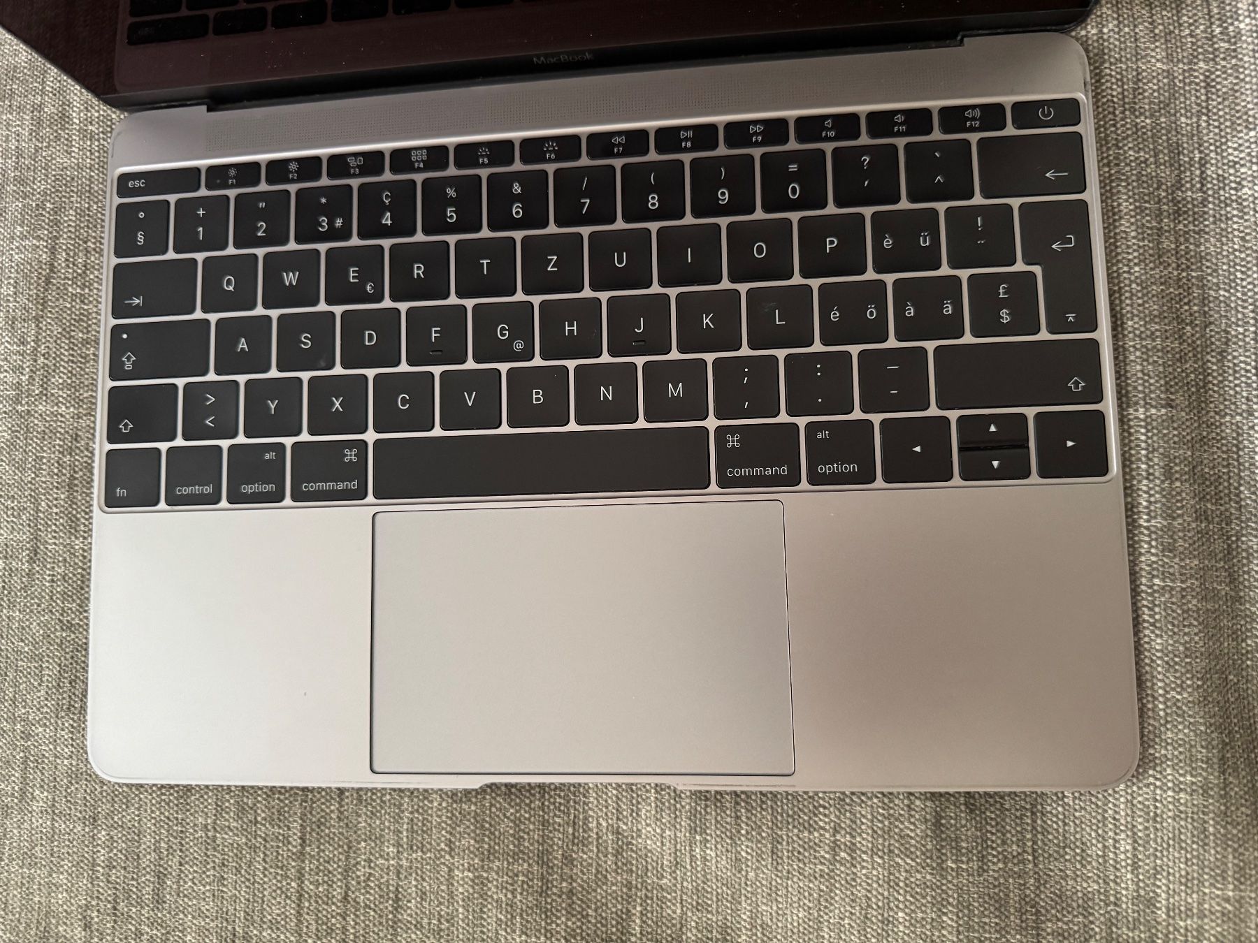 Apple Notebook: MacBook 12 Zoll – Difettoso da Adliswil venduto da Busys 1