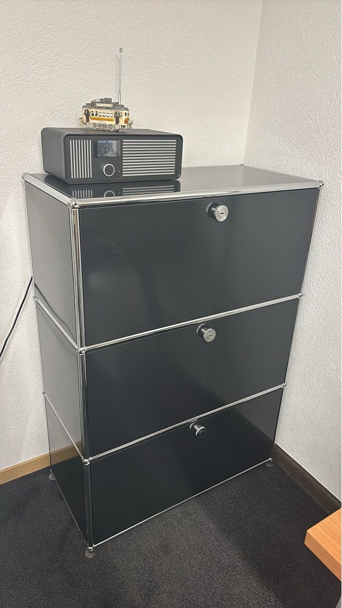 USM Cassettiere: Meuble de rangement USM Haller noir – Usato da Monthey venduto da LoveBrand